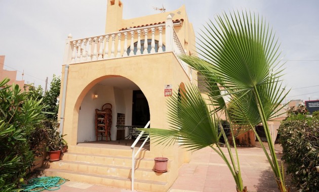 Venta - Terraced house -
Torrevieja - Los Frutales