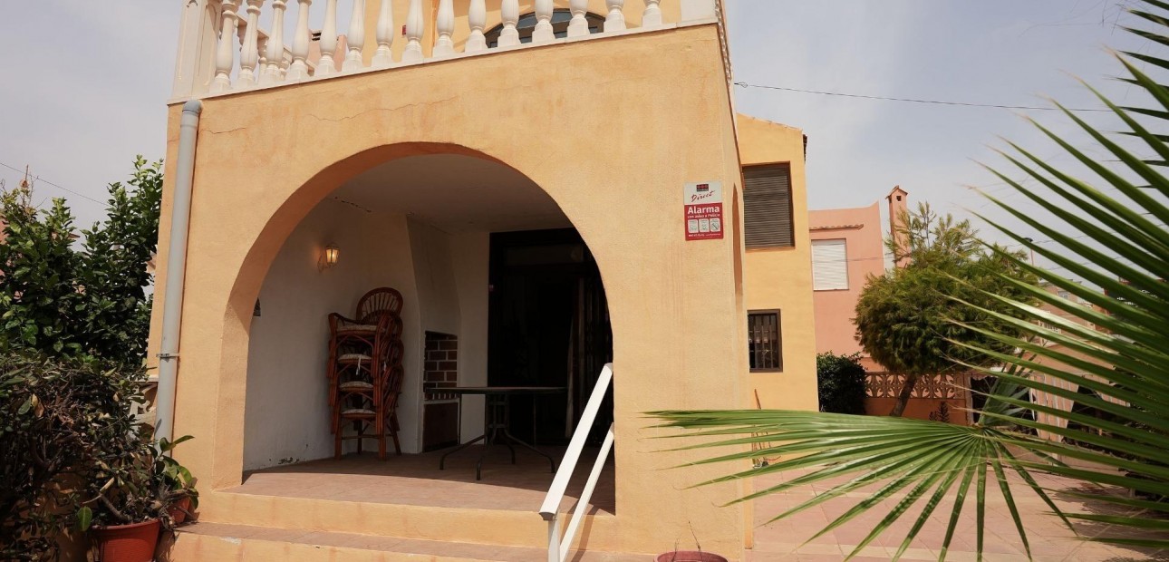 Venta - Terraced house -
Torrevieja - Los Frutales