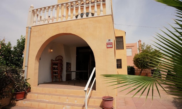 Venta - Terraced house -
Torrevieja - Los Frutales