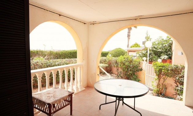 Venta - Terraced house -
Torrevieja - Los Frutales