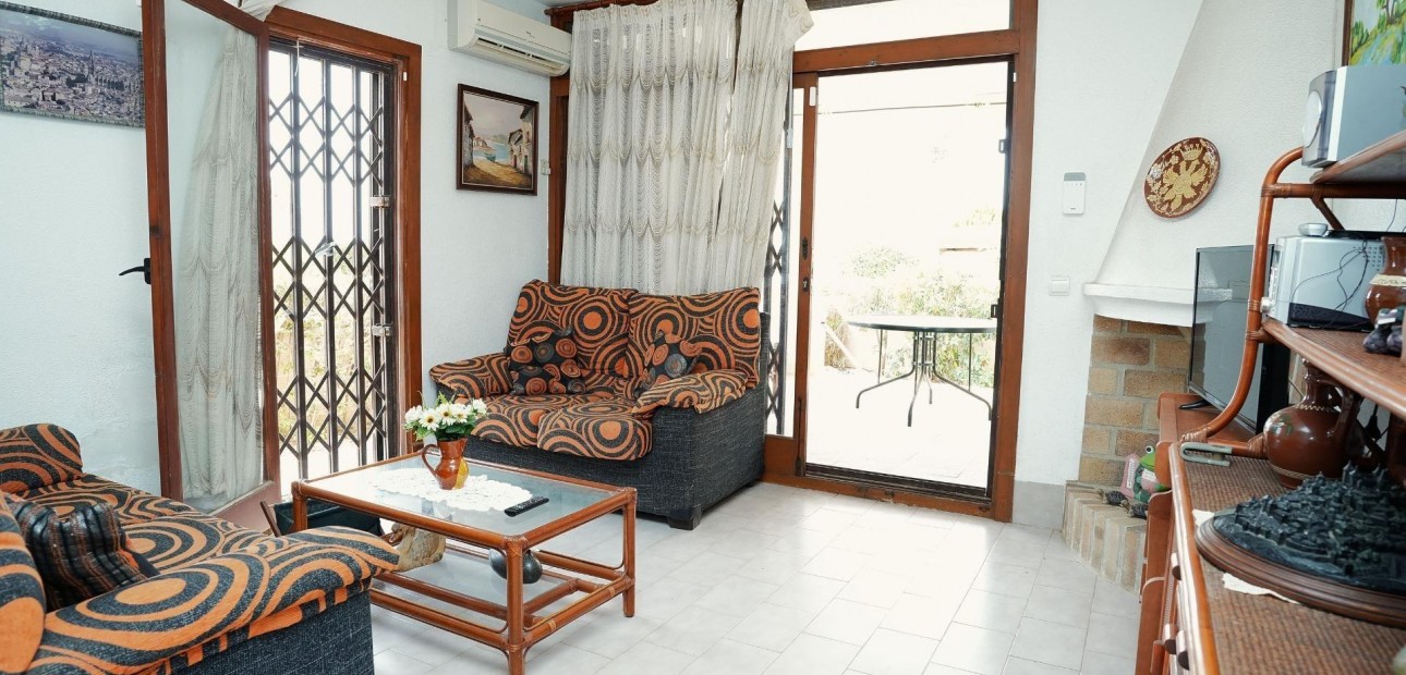 Venta - Terraced house -
Torrevieja - Los Frutales