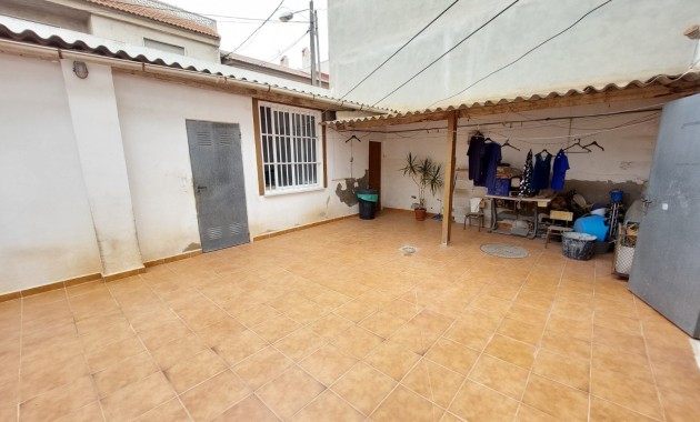 Sale - Village house -
Orihuela