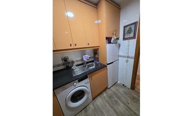 Sale - Apartment / flat -
Torrevieja - Centro