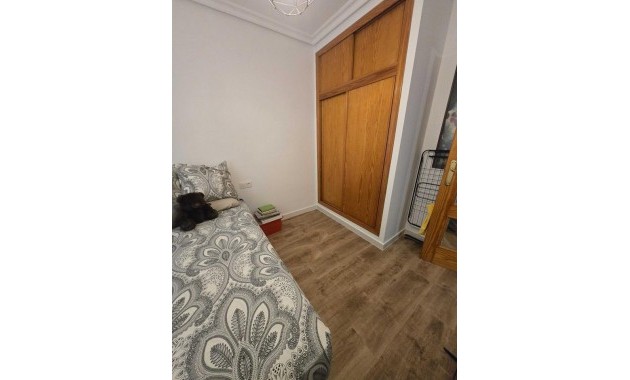 Sale - Apartment / flat -
Torrevieja - Centro