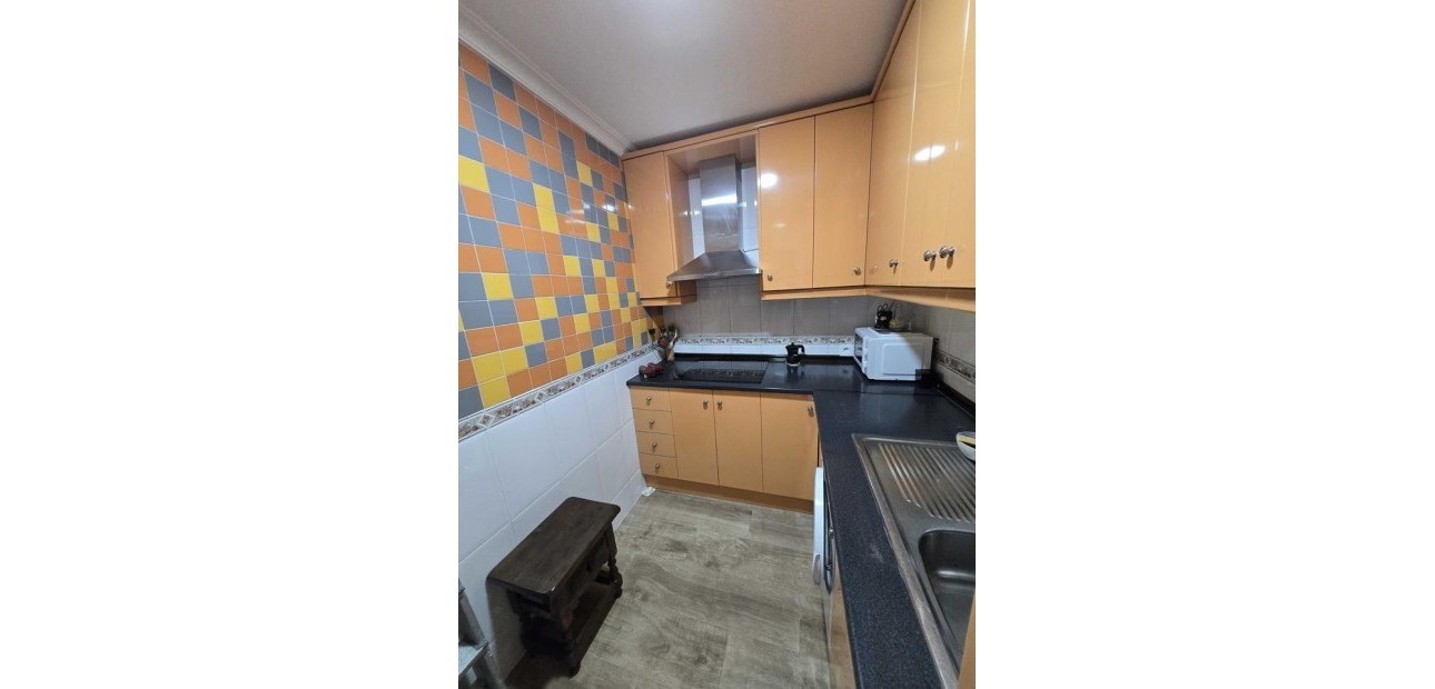 Sale - Apartment / flat -
Torrevieja - Centro