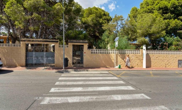 Venta - Villa -
Torrevieja - Los Balcones - Los Altos del Edén