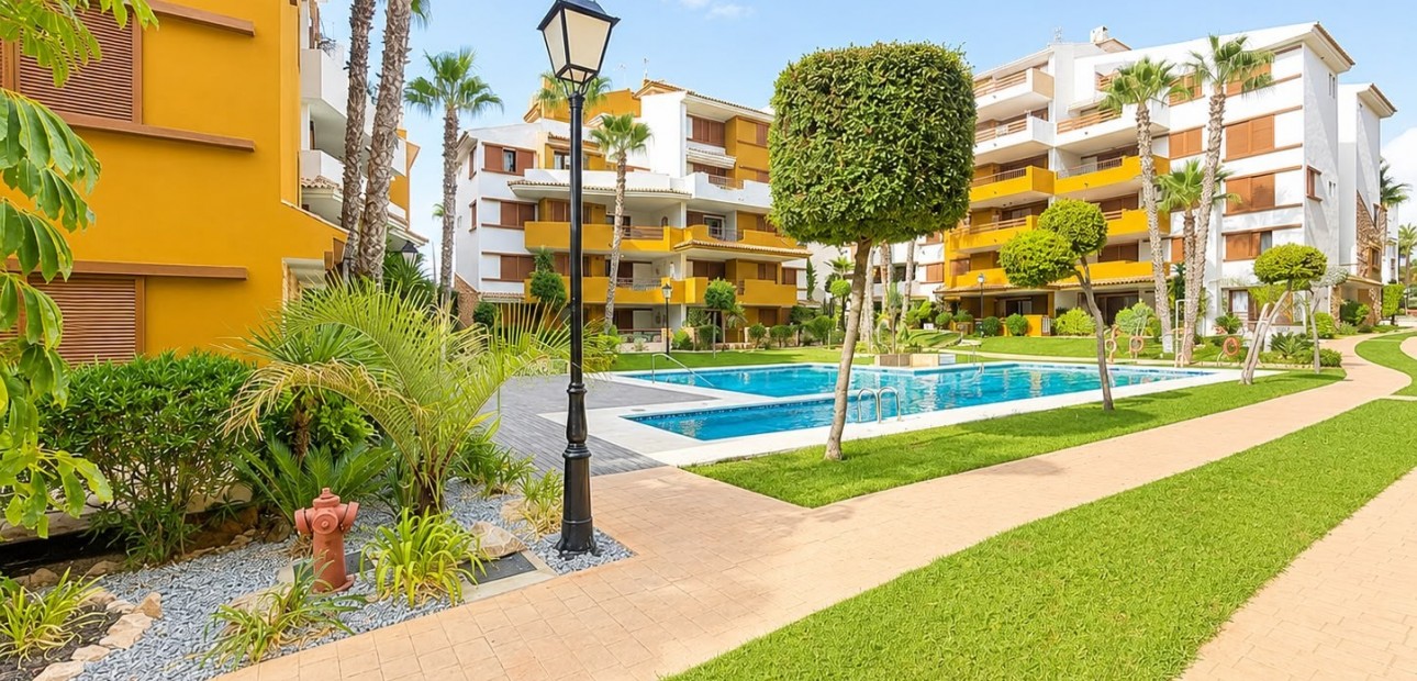 Venta - Apartamento / piso -
Orihuela Costa - Punta Prima