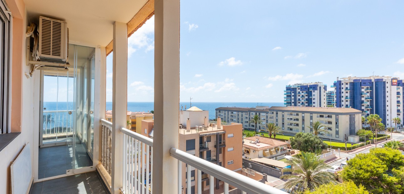 Venta - Apartamento / piso -
Torrevieja - Rocio del Mar