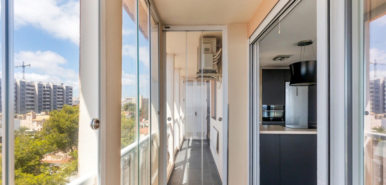 Venta - Apartamento / piso -
Torrevieja - Rocio del Mar