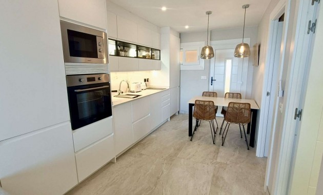 Venta - Apartamento / piso -
Torrevieja - Torrevieja - Centre