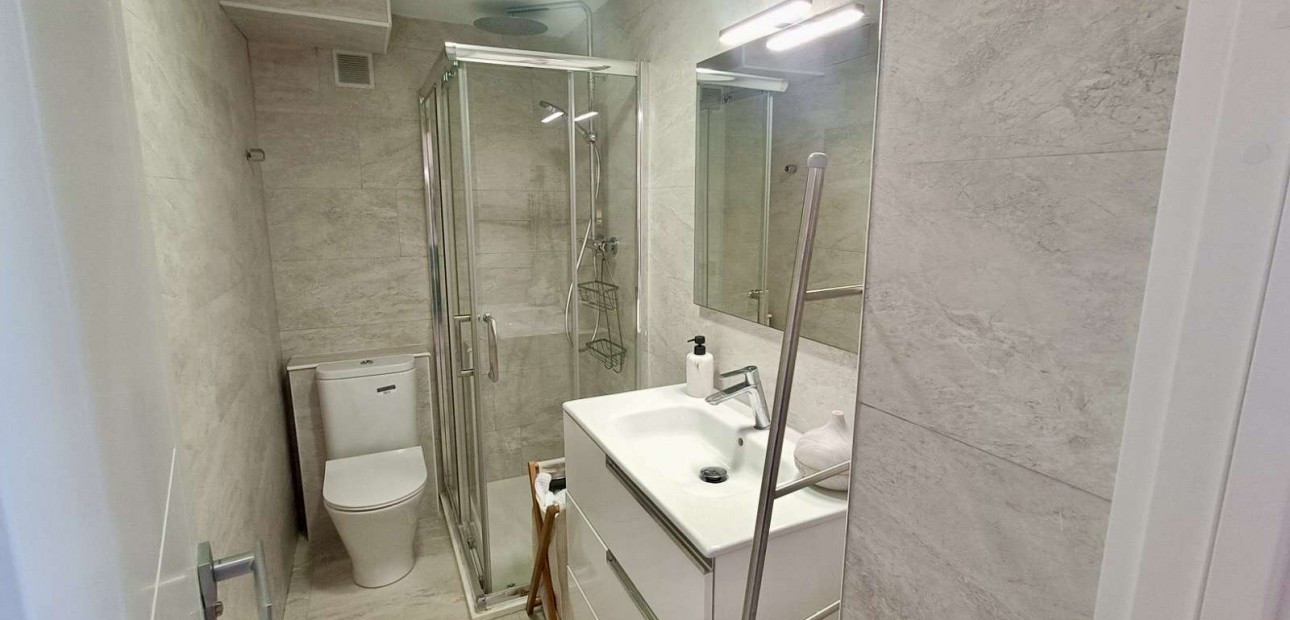 Venta - Apartamento / piso -
Torrevieja - Torrevieja - Centre