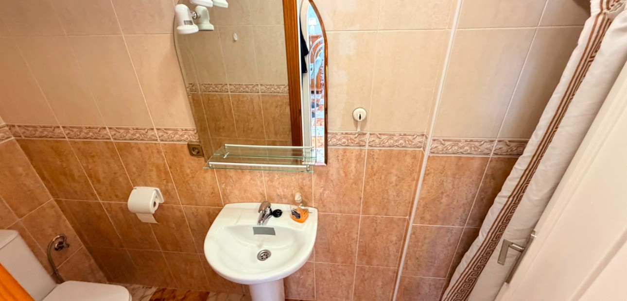 Herverkoop - Semi Detached Villa -
Orihuela Costa