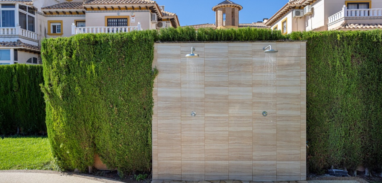 Herverkoop - Semi Detached Villa -
Orihuela Costa