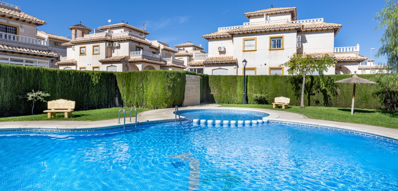 Herverkoop - Semi Detached Villa -
Orihuela Costa