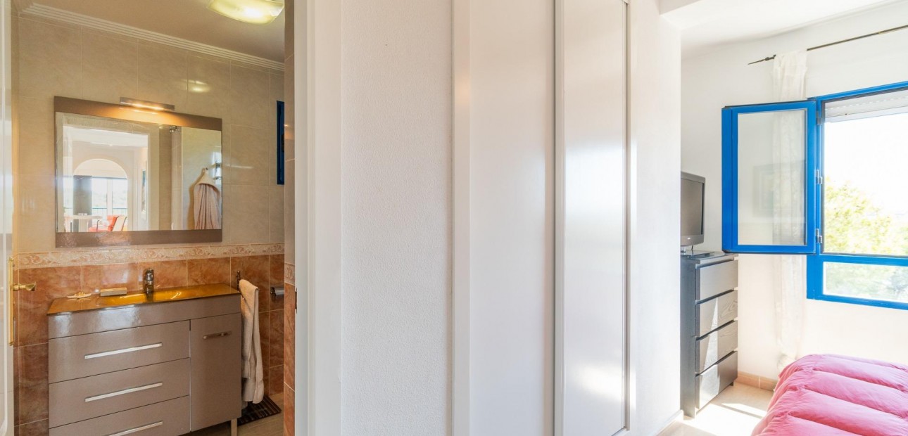 Venta - Apartamento / piso -
Orihuela Costa - Altos de Campoamor