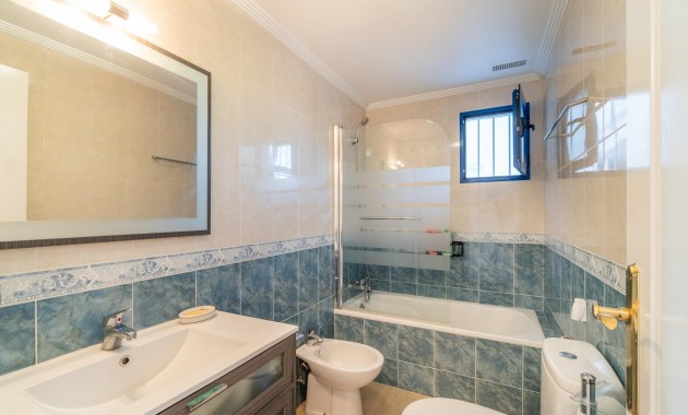 Venta - Apartamento / piso -
Orihuela Costa - Altos de Campoamor