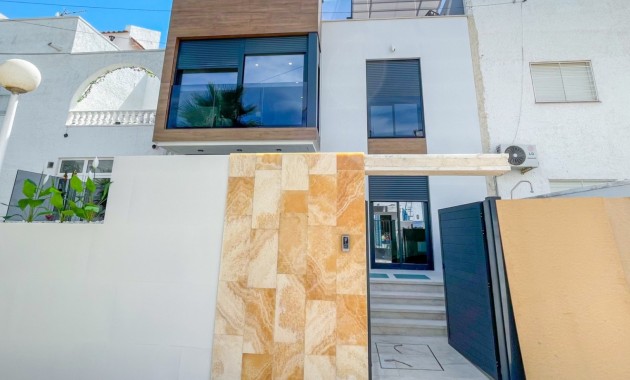 Venta - Adosado -
Torrevieja - Aguas Nuevas