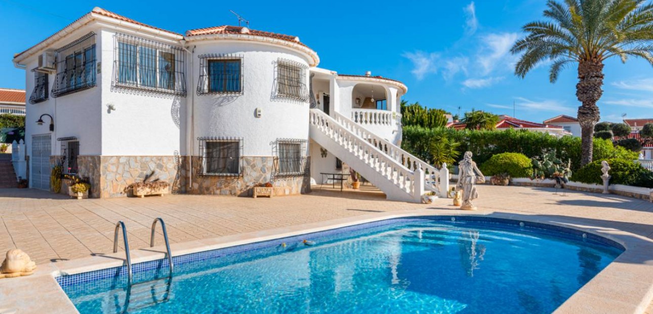 Venta - Villa -
Ciudad Quesada