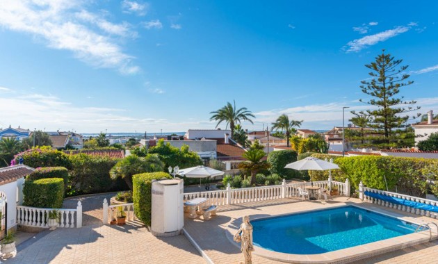 Venta - Villa -
Ciudad Quesada