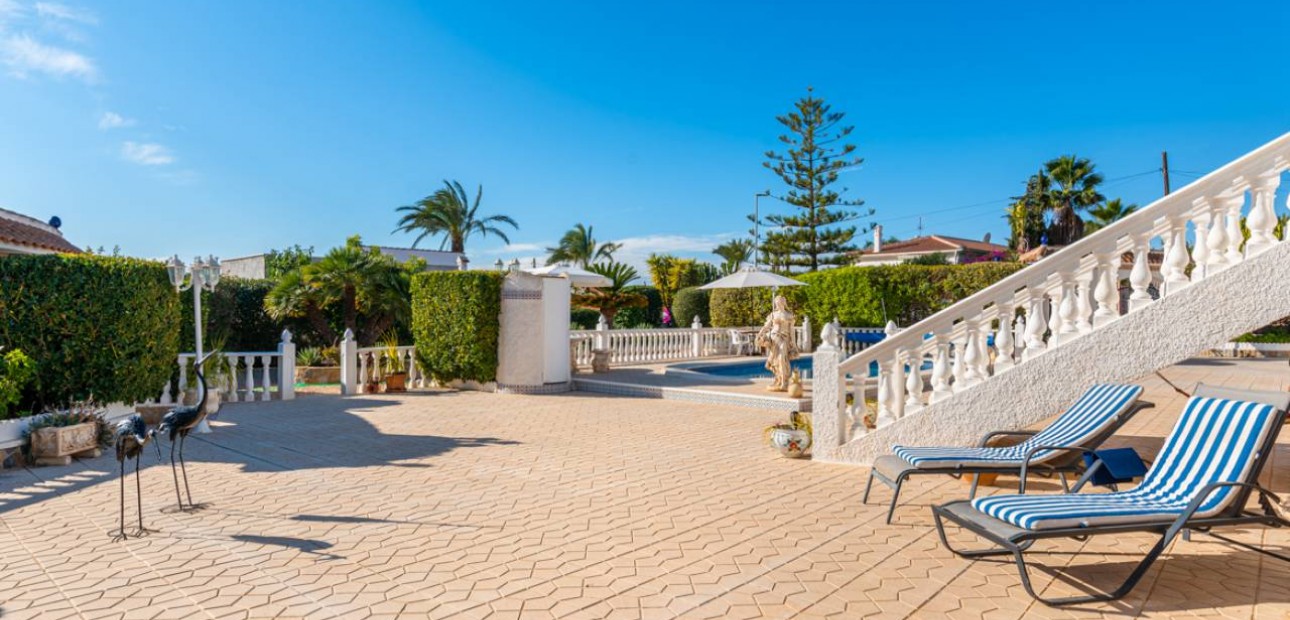 Venta - Villa -
Ciudad Quesada