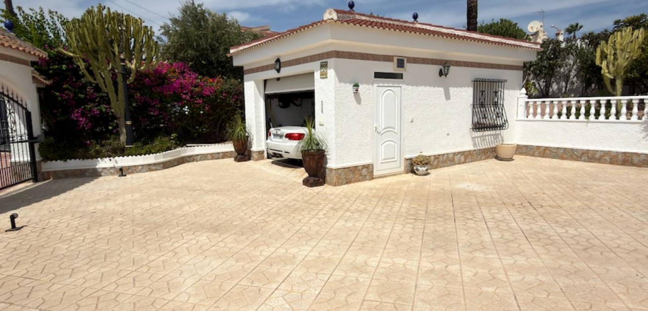 Venta - Villa -
Ciudad Quesada