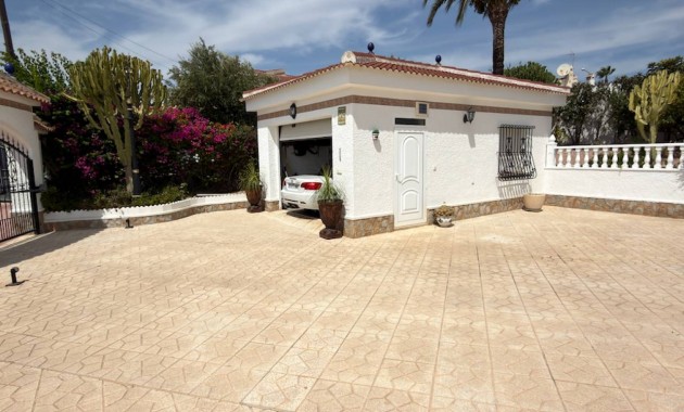 Venta - Villa -
Ciudad Quesada