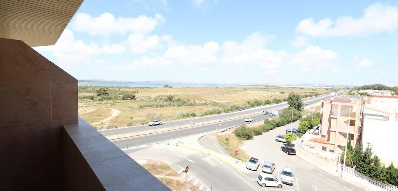 Venta - Apartamento / piso -
Torrevieja - La Mata pueblo