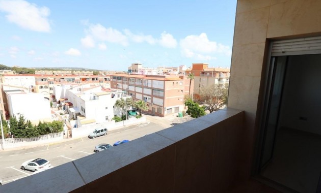 Venta - Apartamento / piso -
Torrevieja - La Mata pueblo