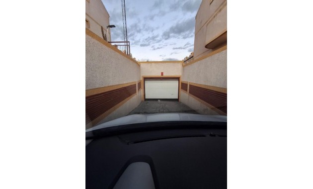 Venta - Garaje -
Orihuela Costa - Los Almendros-La Florida