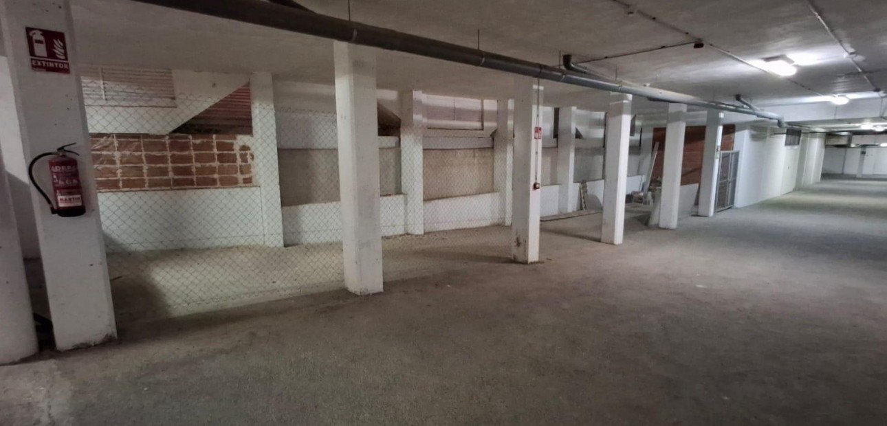 Venta - Garaje -
Orihuela Costa - Los Almendros-La Florida