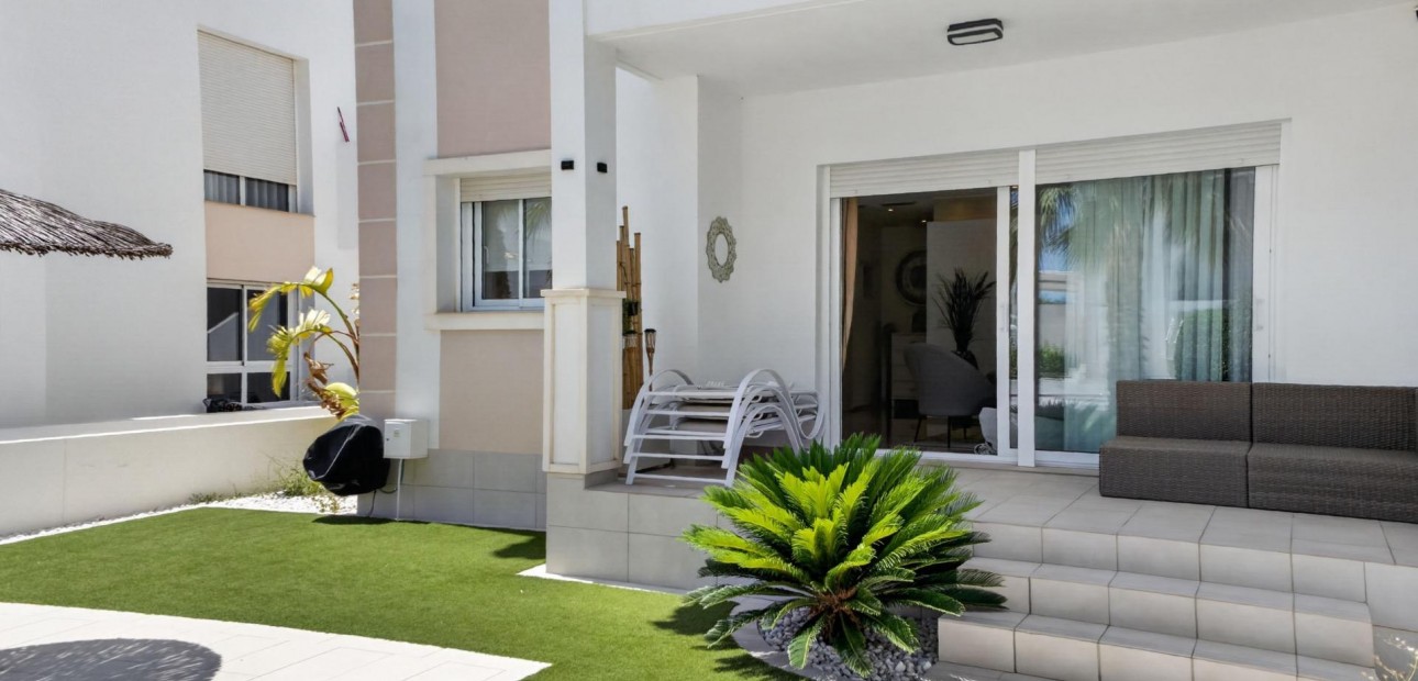 Venta - Apartamento / piso -
Ciudad Quesada - La Laguna