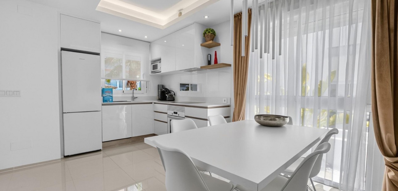 Venta - Apartamento / piso -
Ciudad Quesada - La Laguna