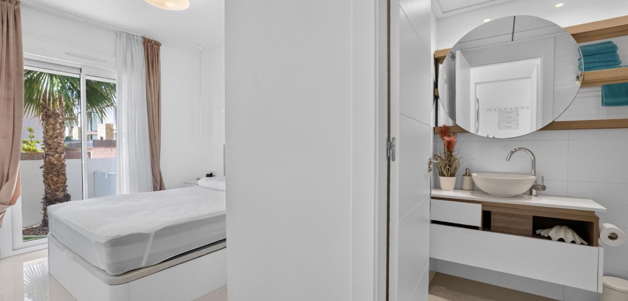 Venta - Apartamento / piso -
Ciudad Quesada - La Laguna