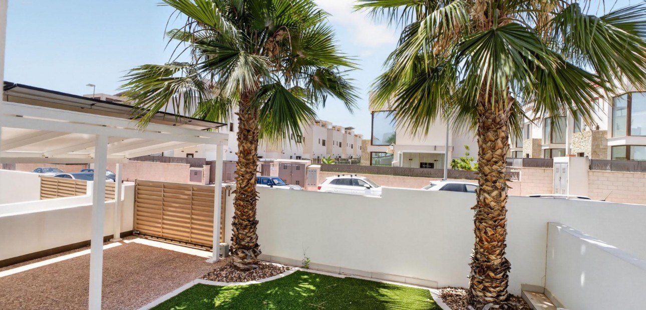 Venta - Apartamento / piso -
Ciudad Quesada - La Laguna