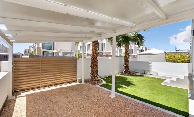 Venta - Apartamento / piso -
Ciudad Quesada - La Laguna