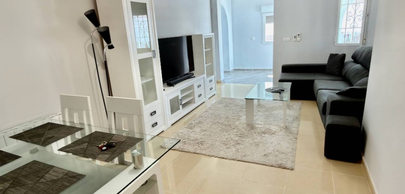 Sale - Villa -
Ciudad Quesada