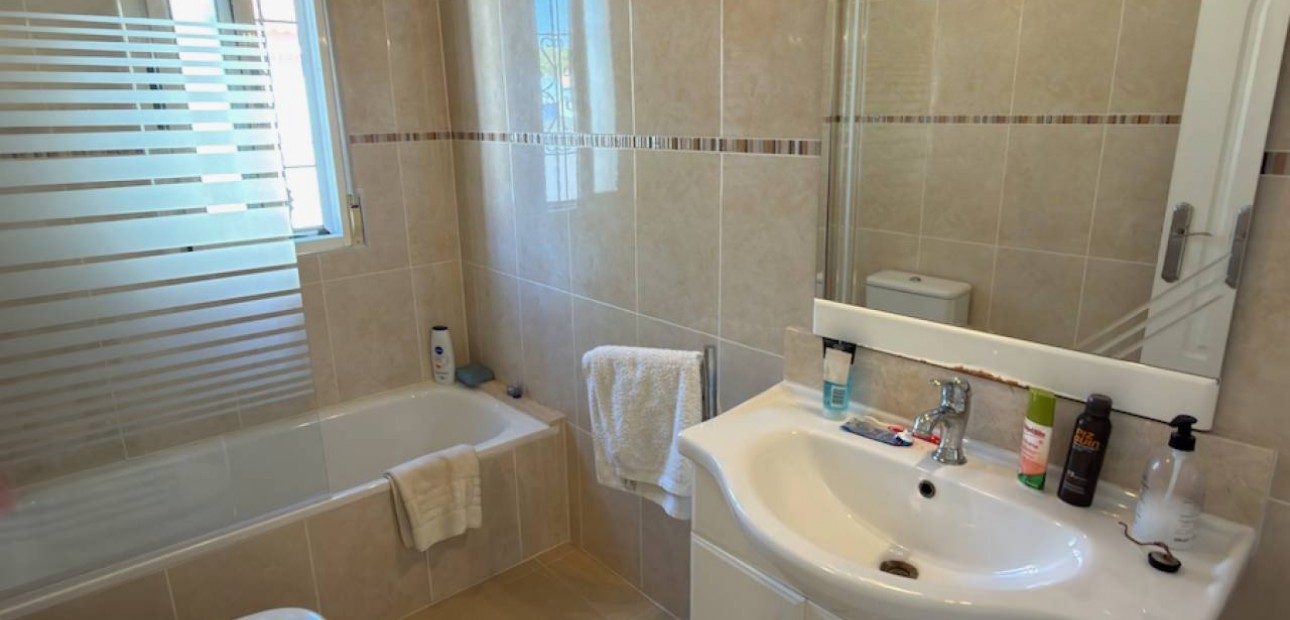 Sale - Villa -
Ciudad Quesada