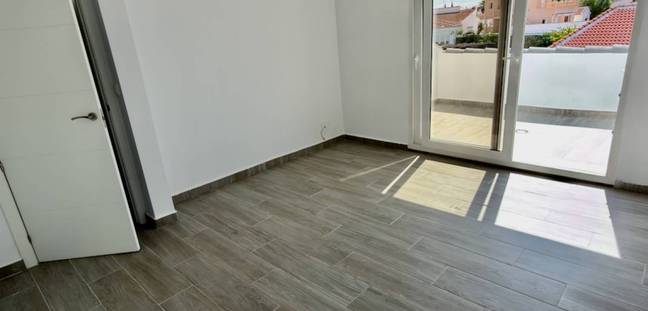 Sale - Villa -
Ciudad Quesada
