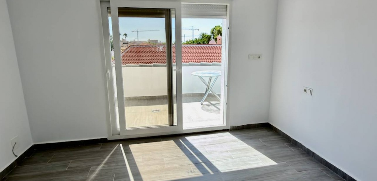 Sale - Villa -
Ciudad Quesada