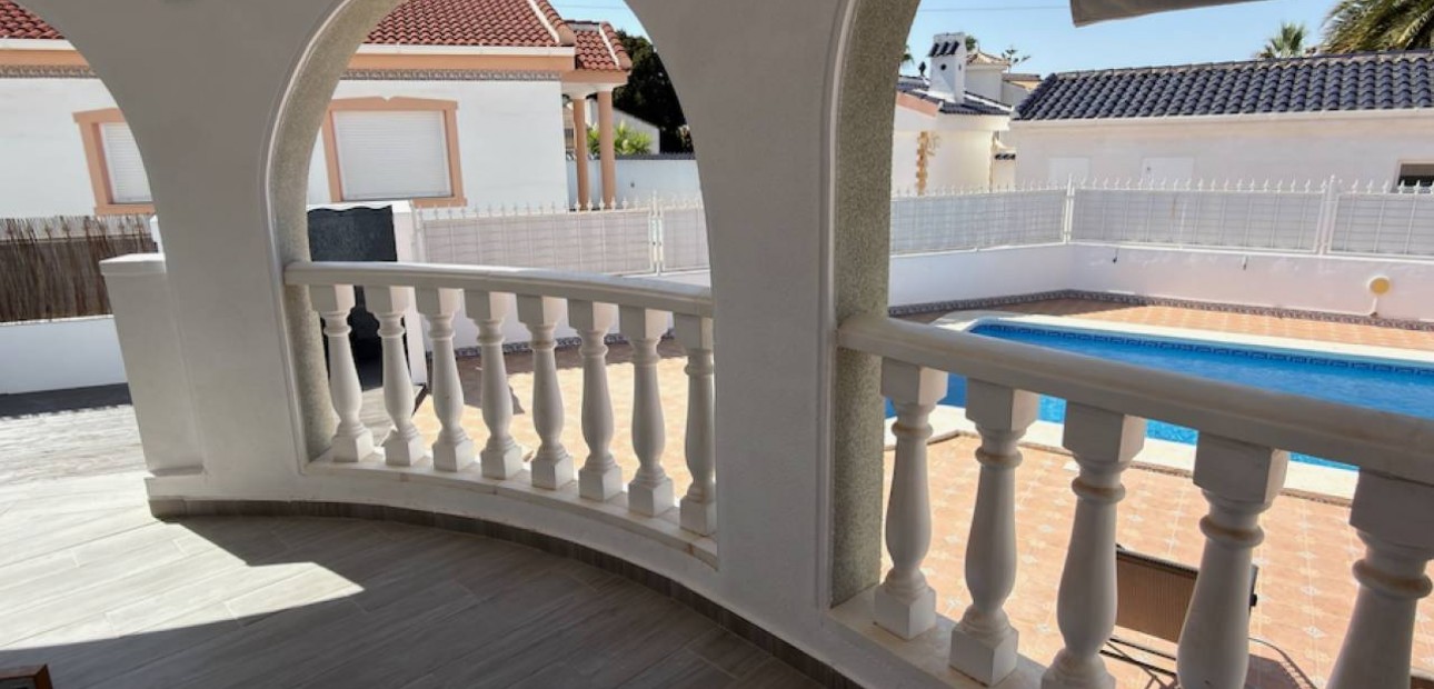 Sale - Villa -
Ciudad Quesada