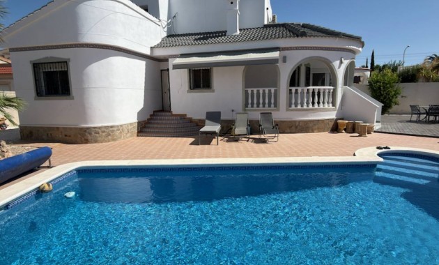 Sale - Villa -
Ciudad Quesada