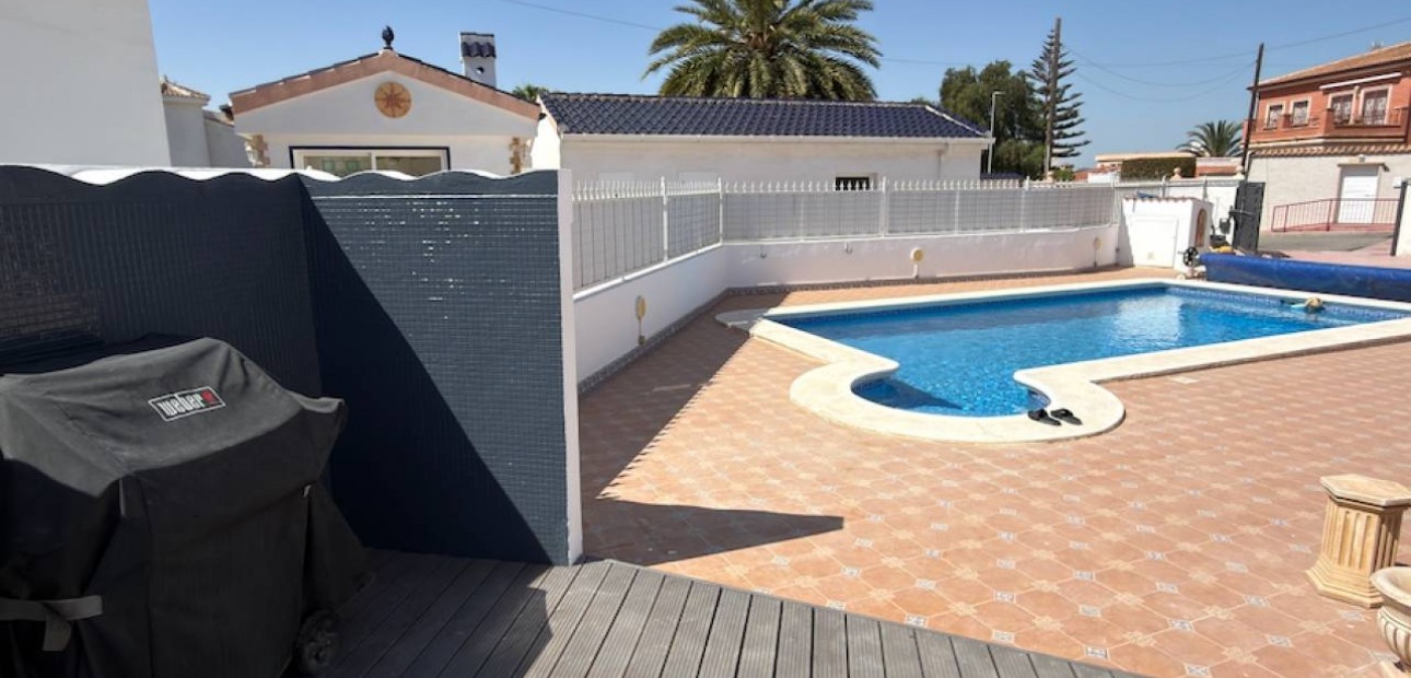 Sale - Villa -
Ciudad Quesada