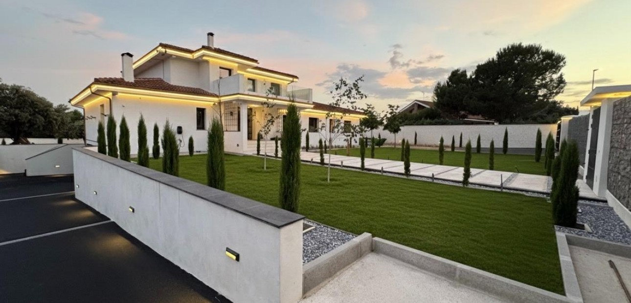 Herverkoop - Villa -
Valdemorillo - Mojadillas - Parque de las Infantas - El Paraiso