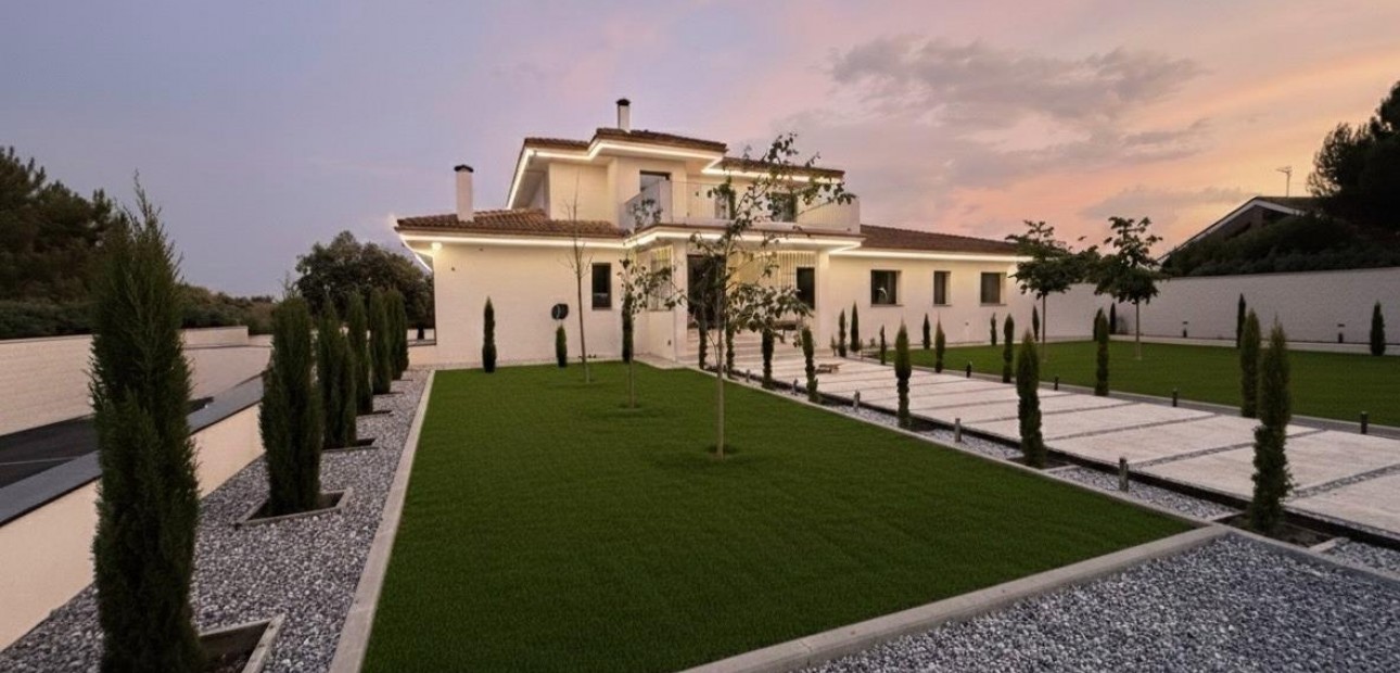 Herverkoop - Villa -
Valdemorillo - Mojadillas - Parque de las Infantas - El Paraiso