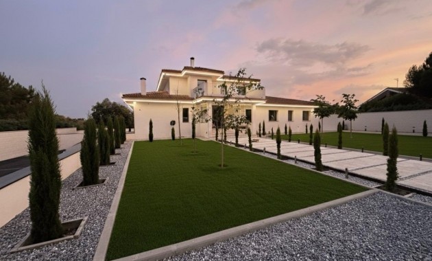 Herverkoop - Villa -
Valdemorillo - Mojadillas - Parque de las Infantas - El Paraiso