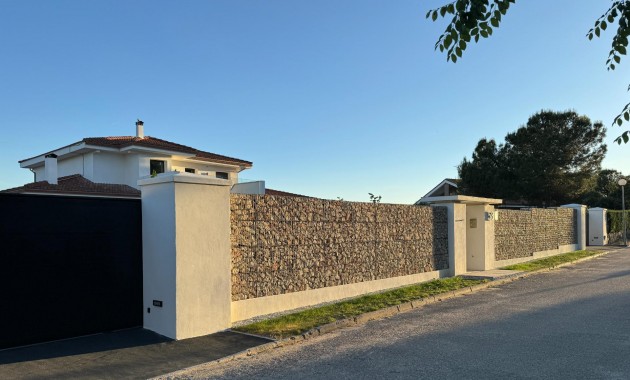 Herverkoop - Villa -
Valdemorillo - Mojadillas - Parque de las Infantas - El Paraiso