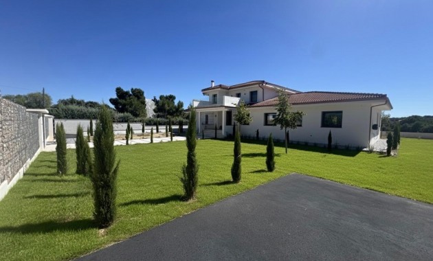 Herverkoop - Villa -
Valdemorillo - Mojadillas - Parque de las Infantas - El Paraiso