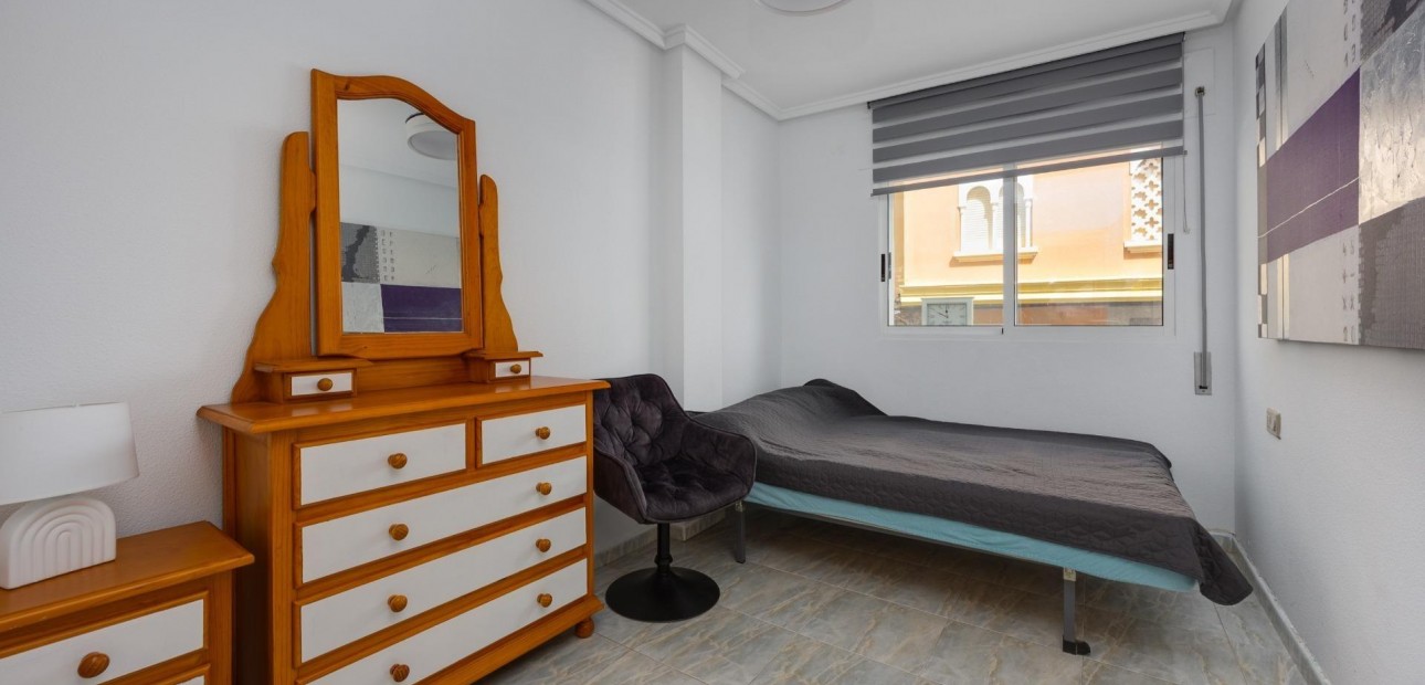 Herverkoop - Appartement / flat -
Torrevieja - Playa del cura