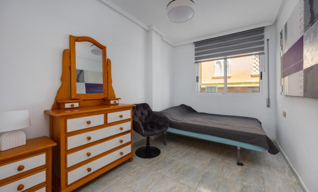 Herverkoop - Appartement / flat -
Torrevieja - Playa del cura