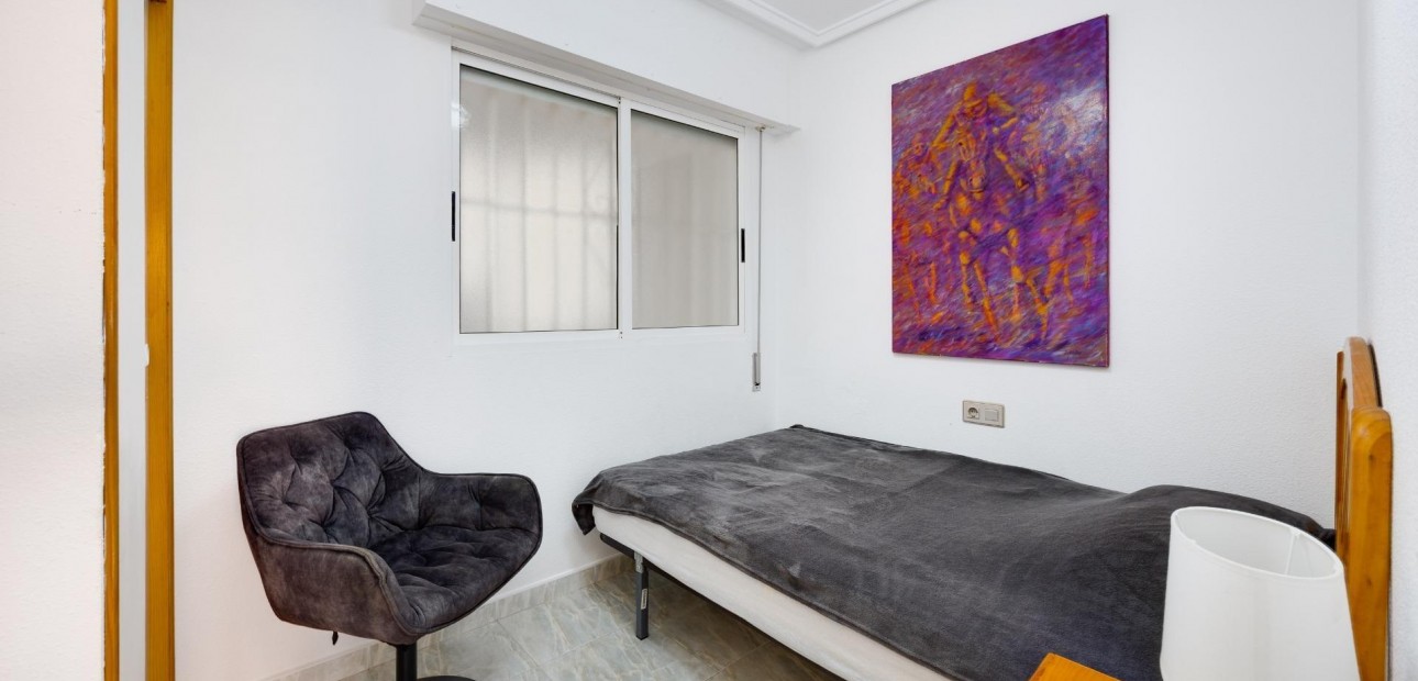 Herverkoop - Appartement / flat -
Torrevieja - Playa del cura